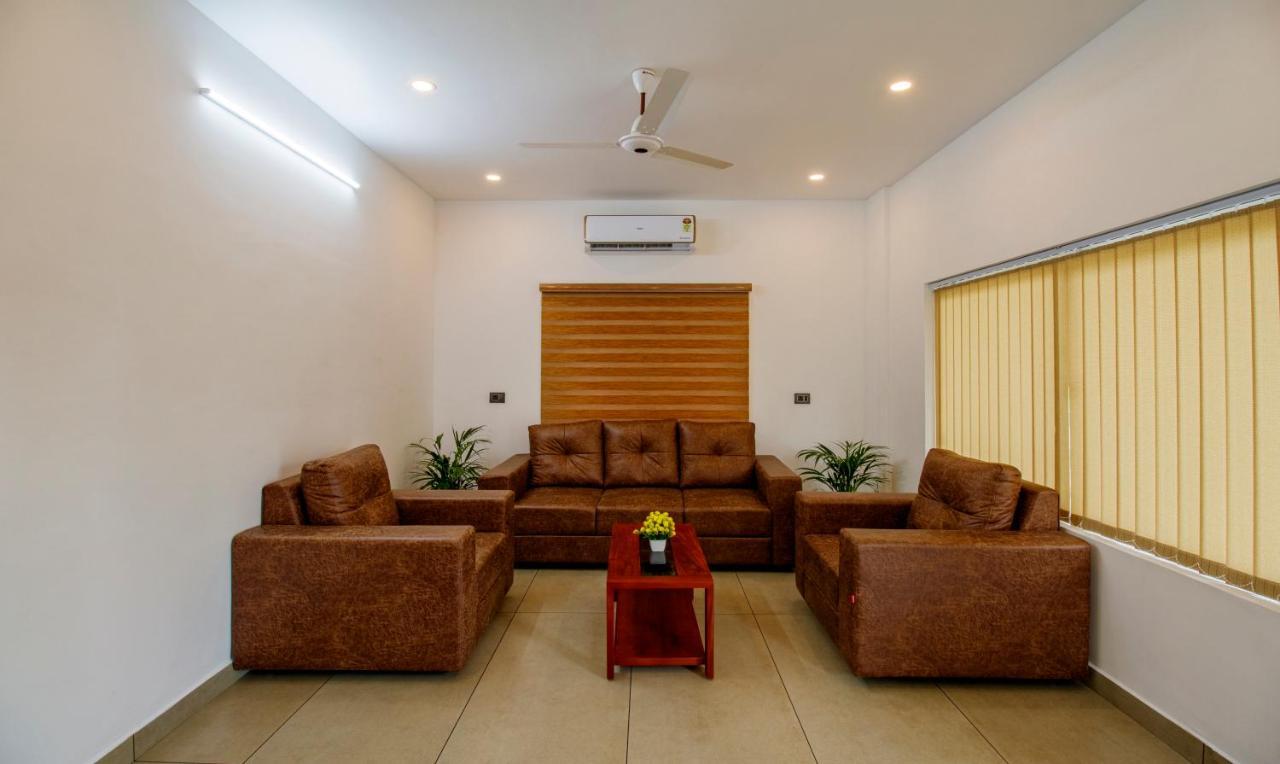 Treebo Amigos Residency Cochin Airport Hotel Kochi 외부 사진