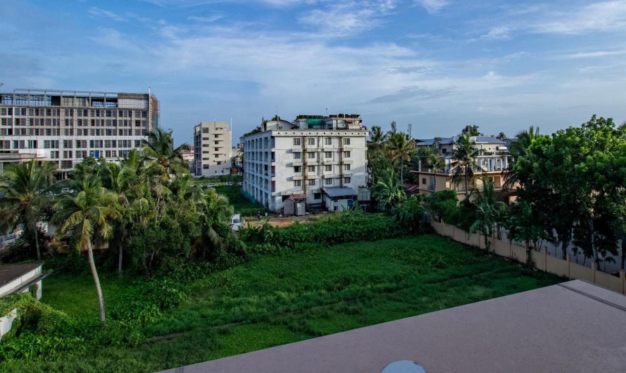 Treebo Amigos Residency Cochin Airport Hotel Kochi 외부 사진